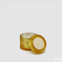 Candela Crystal Gialla EDG H8,5 con profumo Ambra & Arancio. Elegante vetro decorativo e fragranza calda e avvolgente per ogni ambiente.