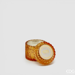Candela Crystal Ocra EDG H8,5 con profumo Ninfea & Muschio. Elegante vetro decorativo e fragranza raffinata per un’atmosfera accogliente.