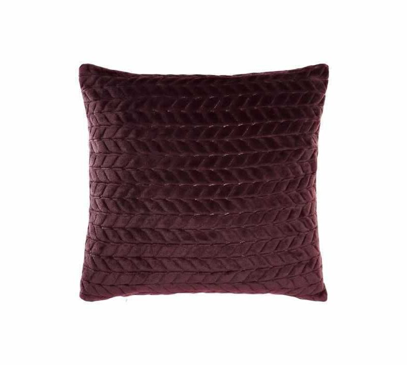 Cuscino Comfy Bordeaux SAVINO COLLECTION: morbido, elegante e con trama intrecciata. Perfetto per aggiungere calore e stile a divani e letti.