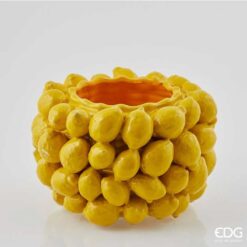 Vaso Limoni EDG in ceramica: decorazione a rilievo, colori mediterranei e design scenografico. Perfetto per dare luce e carattere a ogni ambiente.