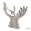 Scultura Mascagni Home in resina bianca raffigurante una coppia di mani. Oggetto decorativo elegante e simbolico per casa e ufficio. Design moderno.