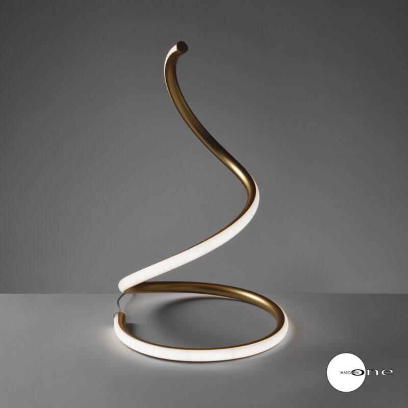 Lampada da Tavolo “Snake” MASCAGNI. Design moderno e sinuoso, luce morbida e decorativa. Perfetta per ambienti contemporanei e angoli di stile.