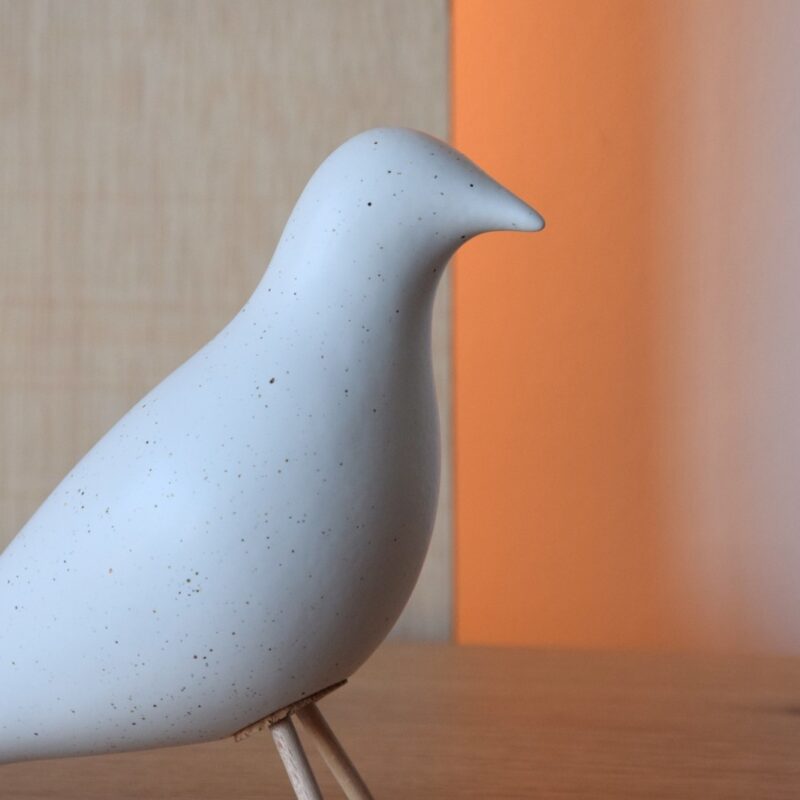 Alternative view of Uccello in Ceramica Bianco VP