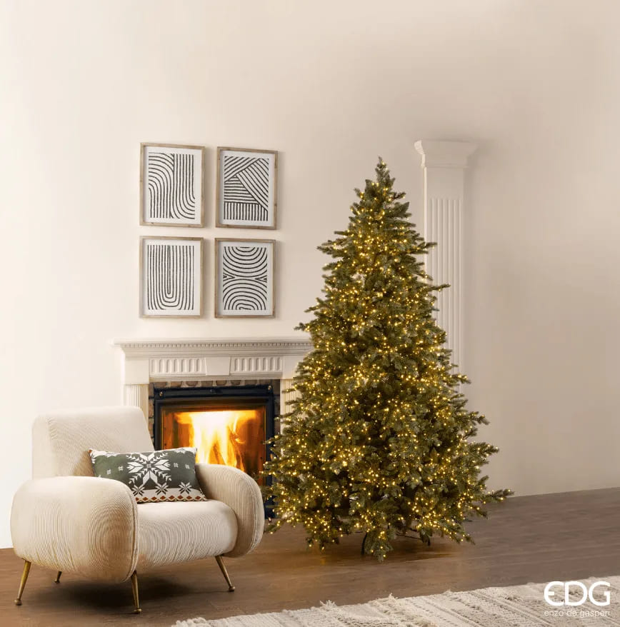 Pino Argentato EDG (H 210 cm): albero imponente con 4000 LED per un look glaciale e moderno. Montaggio a ombrello.