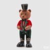Decoro orso natalizio firmato EDG: elegante, colorato e ricco di dettagli. Perfetto per decorazioni natalizie scenografiche e ambienti fiabeschi.