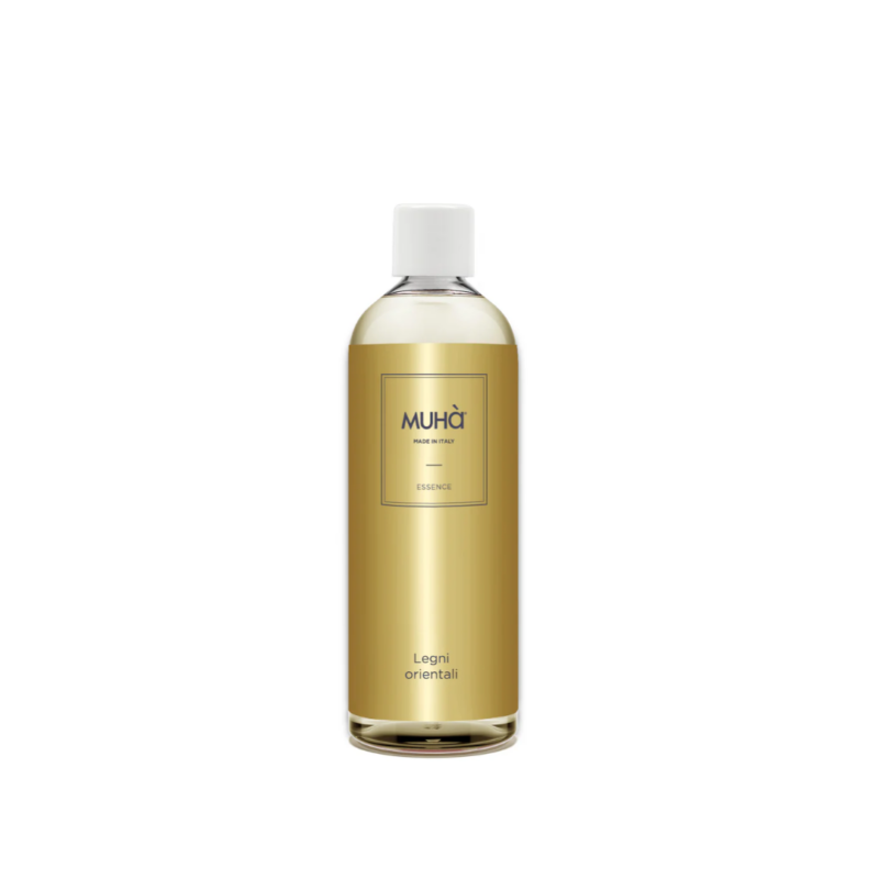 Ricarica profumatore “Legni Orientali” 200 ml MUHÀ. Fragranza calda e legnosa, lunga durata e diffusione costante. Ideale per rinnovare il profumo di casa.