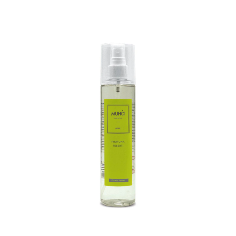 Spray Tessuti “Fitness Power” MUHÀ. Rinfresca capi sportivi e accessori con una fragranza energica e pulita. Ideale per palestra e attività quotidiane.