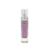 Spray Tessuti “Violetta” MUHÀ. Fragranza floreale e vellutata, ideale per capi e arredi. Rinfresca e deodoriza con delicatezza romantica.