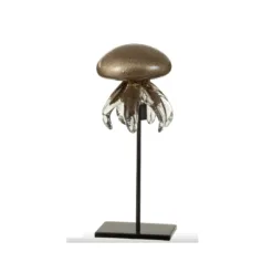 Scultura in vetro a forma di medusa: un complemento d’arredo elegante e moderno che illumina la casa con stile. Perfetta come idea regalo di design.