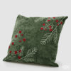 Cuscino di Natale Bacche firmato EDG: elegante, naturale e ricamato. Perfetto per decorare con stile ogni angolo della tua casa durante le feste.
