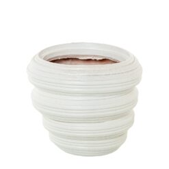 Vaso Intreccio in resina bianco Camacho. Moderno, leggero e scultoreo. Perfetto per decorare con eleganza mensole, tavolini e ambienti contemporanei.