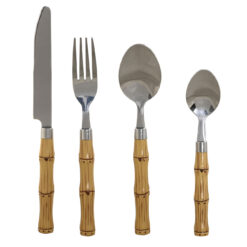 Posate in acciaio con manico bamboo. Eleganti, resistenti e dal design naturale. Perfette per una tavola moderna, accogliente e ricca di stile.