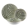 Servizio piatti moderno verde 18 pz in porcellana. Elegante, resistente e decorato con motivo geometrico. Perfetto per tavole di design.
