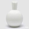Vaso Ampolla Bianco in Vetro EDG: design elegante, vetro luminoso e stile moderno per decorare la casa con raffinatezza, armonia e luce.