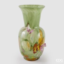 Vaso Farfalle Verde in Vetro EDG: design elegante, dettagli romantici e tonalità naturali per decorare la casa con freschezza, luce e armonia.
