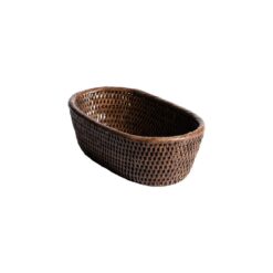 Cestino portapane in rattan intrecciato: naturale, resistente e perfetto per servire pane e prodotti da forno con stile.