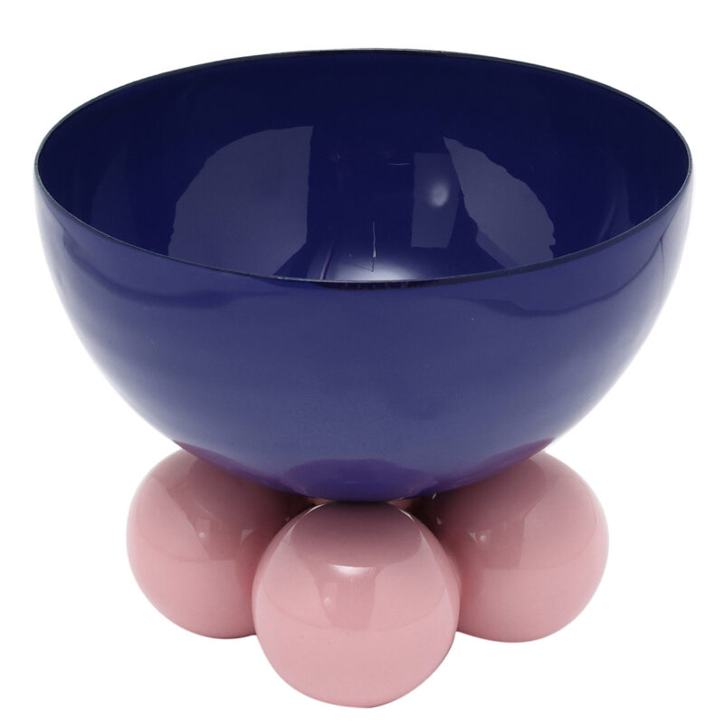 Ciotolina in metallo blu e rosa Present Time: design moderno, base scultorea e colori vivaci. Perfetta come svuotatasche, centrotavola o oggetto decorativo.