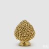 Decoro Pigna Oro in Ceramica EDG: simbolo di fortuna e accoglienza, finitura oro brillante e design elegante per arricchire la casa con stile e luminosità.