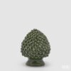 Decoro Pigna Verde in Ceramica EDG: simbolo di fortuna e accoglienza, finitura lucida e design artigianale per decorare la casa con eleganza mediterranea.