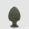 Decoro Pigna Verde in Ceramica EDG: simbolo di fortuna e accoglienza, finitura lucida e design artigianale per decorare la casa con eleganza mediterranea.