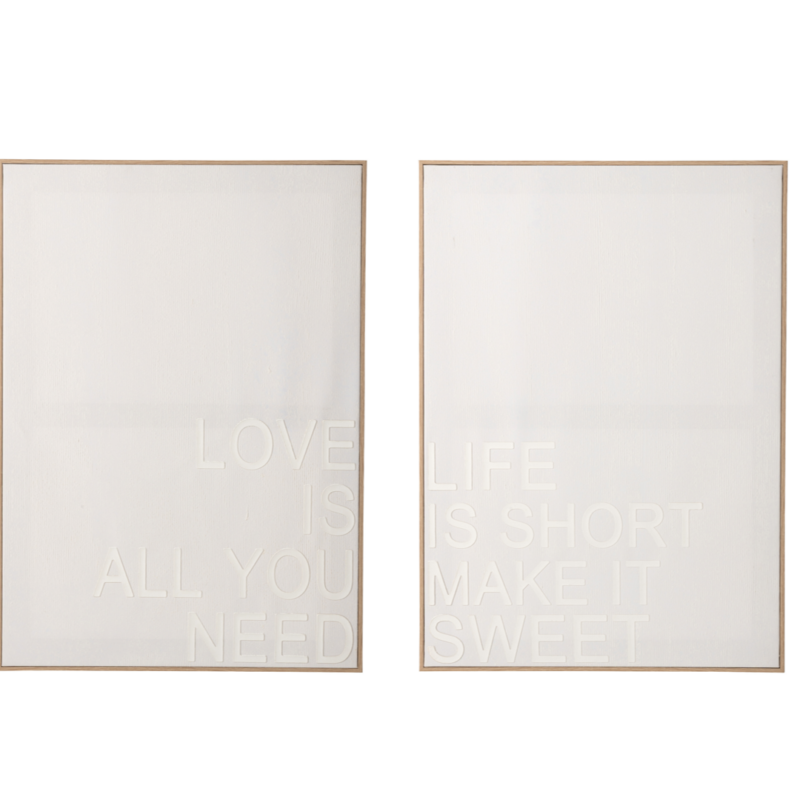 Quadro bianco con scritta e cornice naturale: decorazione moderna, minimal e ispirazionale, perfetta per ogni ambiente.