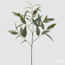 Eucalipto artificiale EDG: foglie realistiche, verde polveroso e stelo modellabile. Elegante e versatile, perfetto per decorazioni moderne e naturali.