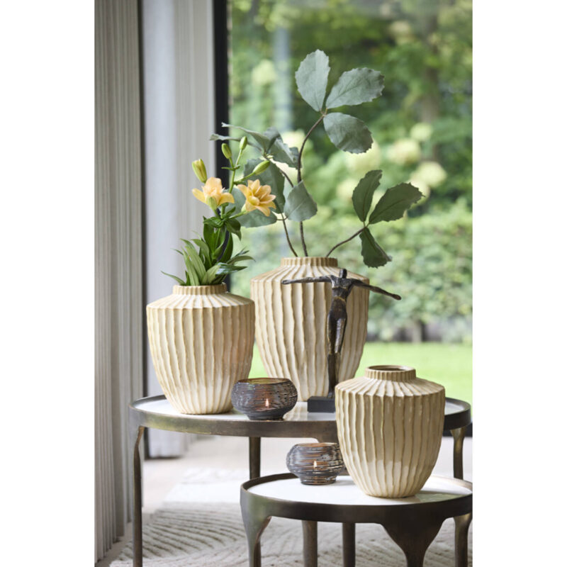 Alternative view of Vaso Rigato Crema in Ceramica 32cm LIGHT & LIVING
