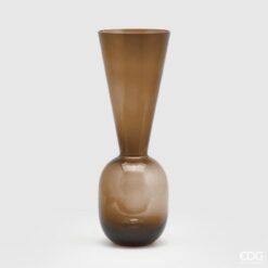 Vaso in vetro biforma color sabbia EDG: design moderno, vetro fumé e linee eleganti. Perfetto come centrotavola o complemento decorativo raffinato.