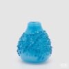 Vaso Goccia EDG azzurro: vetro lucido e lavorazione cristallo. Design moderno e scenografico, perfetto per decorazioni eleganti e composizioni verticali.