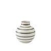 Vaso a righe bianche e nere J‑Line: ceramica moderna, design minimal e versatile, ideale per decorare con eleganza ogni ambiente.