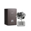 Diffusore Camelia MUHÀ 200 ml Tonka e Sandalo: fiore in legno, profumazione calda e avvolgente, ideale per ambienti piccoli e medi.