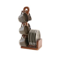 Set tazzine verdi con piattini e supporto in legno. Elegante, compatto e perfetto per l’angolo caffè. Ideale anche come idea regalo.