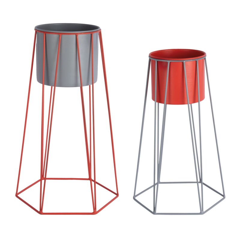 Set 2 portapiante design in metallo grigio e rosso Present Time: eleganti, resistenti e moderni. Perfetti per valorizzare piante e ambienti. Ordina ora!
