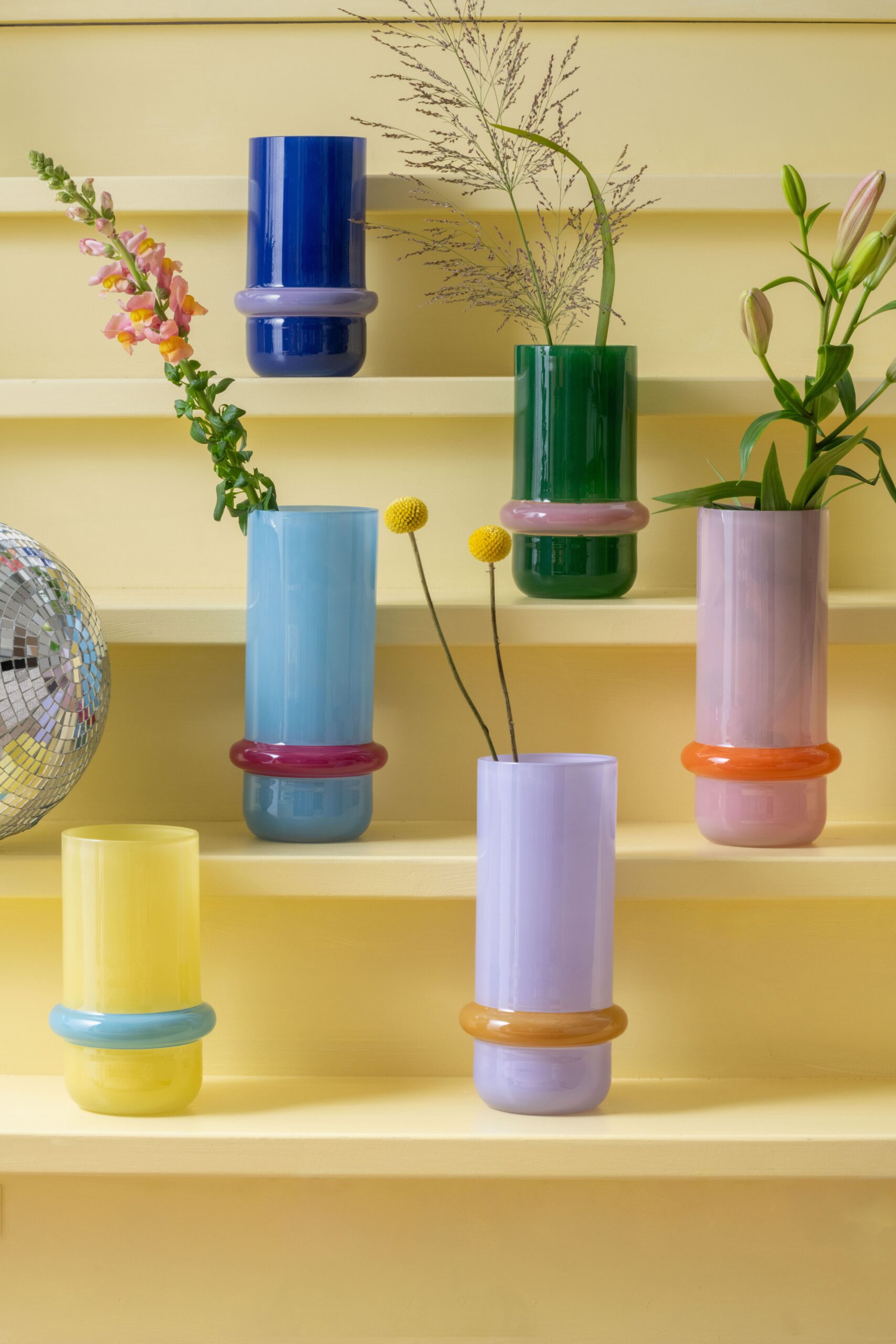 Vaso in vetro azzurro anello viola 28cm PRESENT TIME - immagine 2