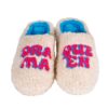 Pantofole morbide WD Lifestyle in effetto teddy panna con ricamo "Drama Queen". Calde, ironiche e avvolgenti. Acquista su Savino Arte e Design!