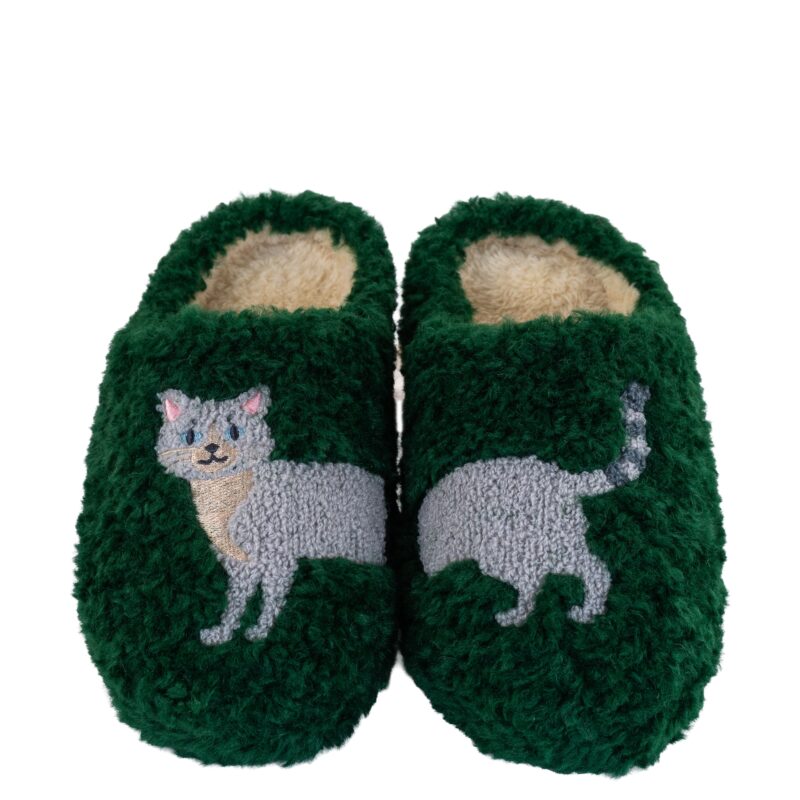 Pantofole morbide WD Lifestyle in effetto teddy verde con ricamo gatto, taglia L/XL. Calde e avvolgenti. Acquista su Savino Arte e Design!
