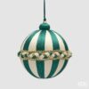 Pallina di Natale Treccia EDG diametro 12 cm a strisce verdi e avorio con passamaneria oro. Elegante addobbo tessile d'ispirazione vintage. Acquista su Savino Arte e Design!