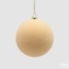 Pallina di Natale in velluto color crema EDG diametro 10 cm. Elegante sfera soffice con capocannone dorato. Acquista su Savino Arte e Design!