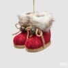 Pallina di Natale a forma di stivaletto EDG altezza 8 cm rosso con pelliccia e campanello. Delizioso addobbo per l'albero. Acquista su Savino Arte e Design!
