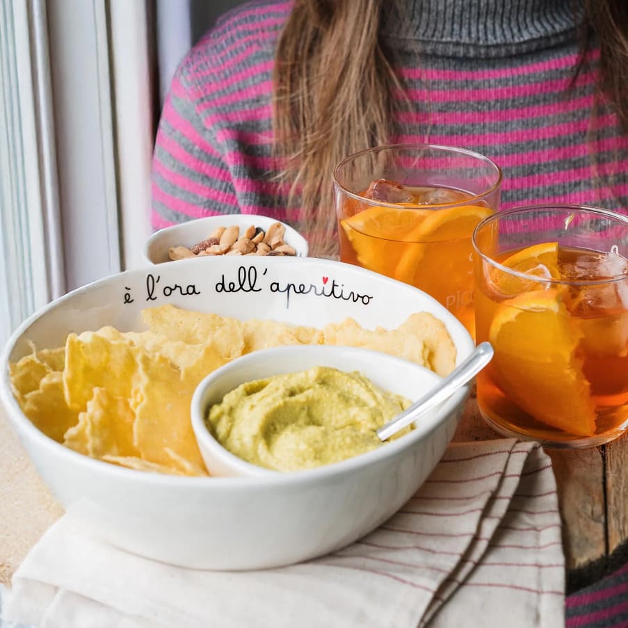 Coppa aperitivo Simple Day in gres "È l'ora dell'aperitivo". Capiente e versatile per patatine e snack. Acquista su Savino Arte e Design!