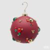 Sfera di Natale EDG 12 cm in vetro bordeaux opaco con bolle tridimensionali rosse, verdi e dorate. Design elegante. Acquista su Savino Arte e Design!