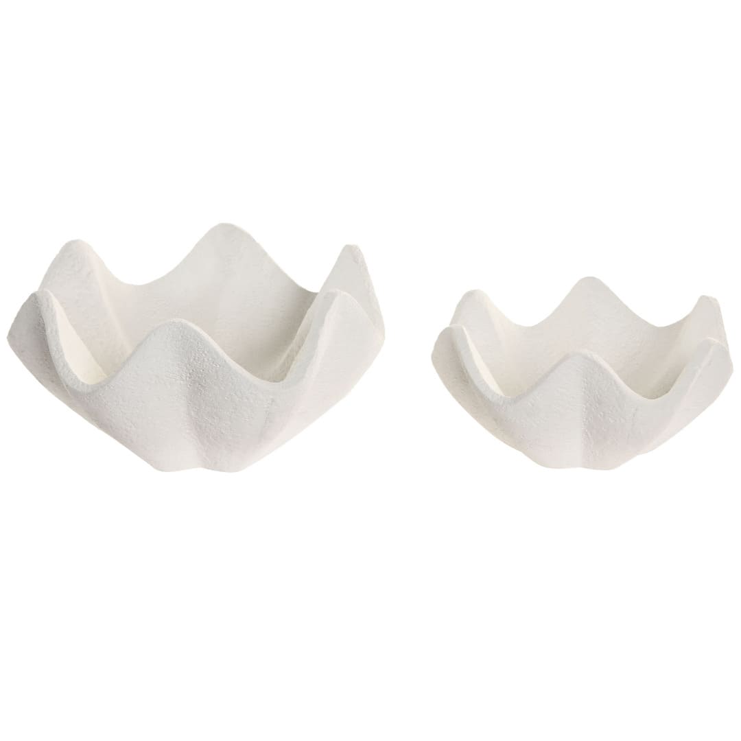 Coppia di centrotavola in cemento chiaro 23,5x26x13 cm. Design moderno ondulato per un arredo materico e di stile. Acquista su Savino Arte e Design!